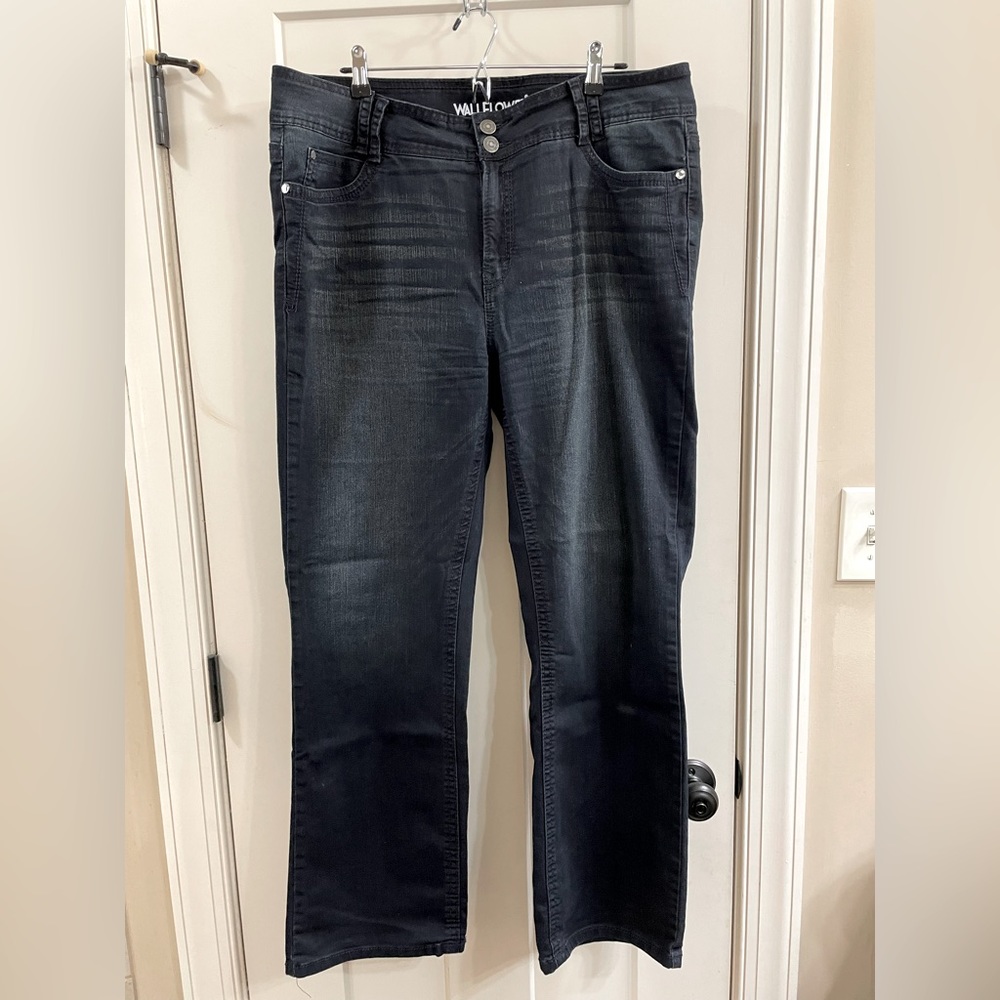 Wallflower Jeans, curvy bootcut, size 18, dark wash